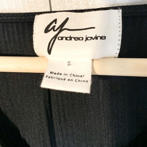 Andrea Jovine Crinkle Front Knot Dolman Short Sleeve Black Top Size Small - Picture 4 of 8